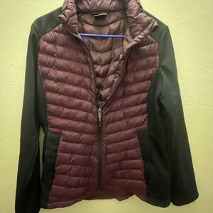 32 Degrees Women's Two-Tone Quilted Puffer Jacket - Burgundy and Black